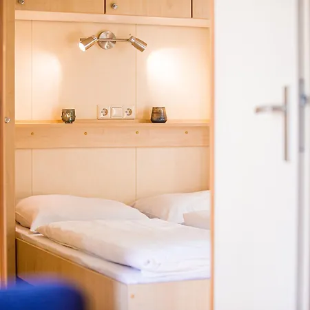 شاليه In Leukermeer By The Waterside *