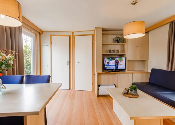 In Leukermeer By The Waterside