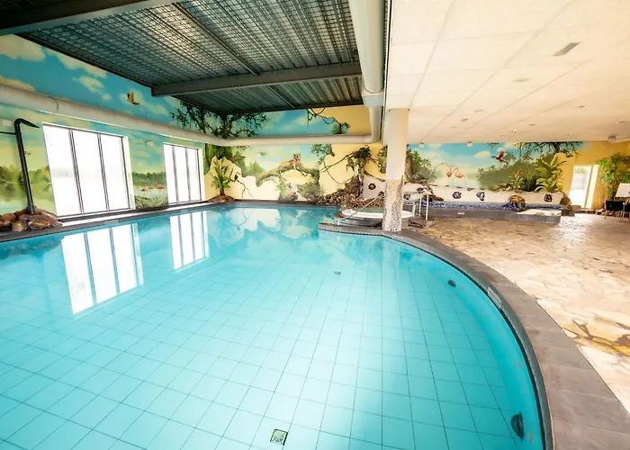 In Leukermeer By The Waterside בקתה Well (Limburg)