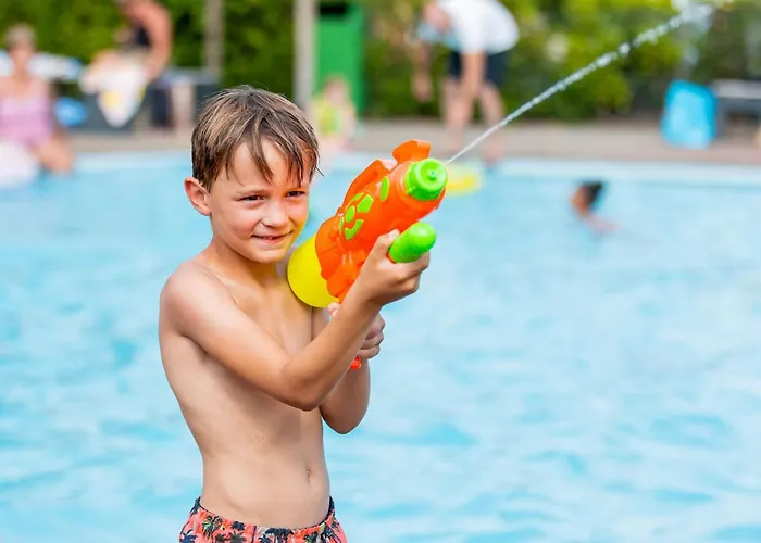 In Leukermeer By The Waterside בקתה Well (Limburg)