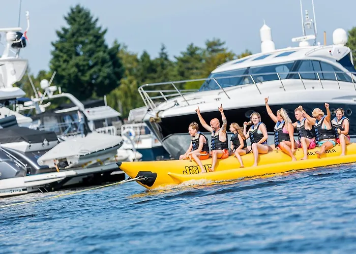 בקתה In Leukermeer By The Waterside